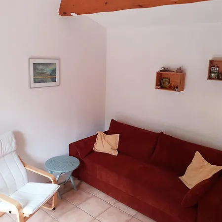 Holiday home Tiny House Belleraze Saint-Jean-de-Minervois